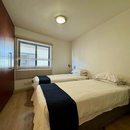 Loddey'S Self Catering Apartments - By Beach Collection Strand Exteriér fotografie