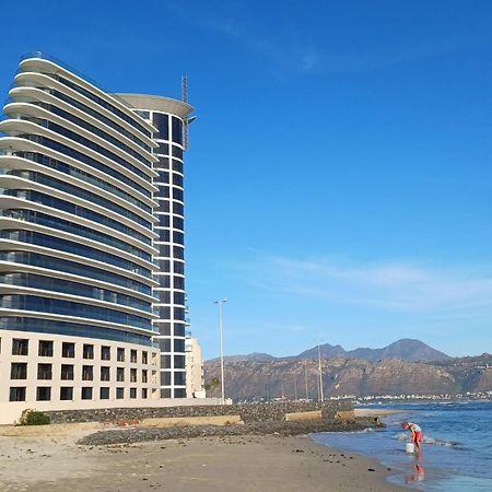 Loddey'S Self Catering Apartments - By Beach Collection Strand Exteriér fotografie