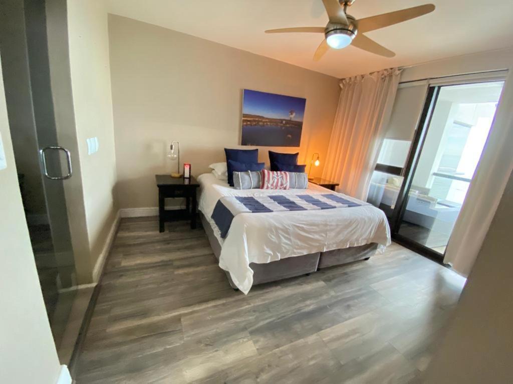 Loddey'S Self Catering Apartments - By Beach Collection Strand Exteriér fotografie