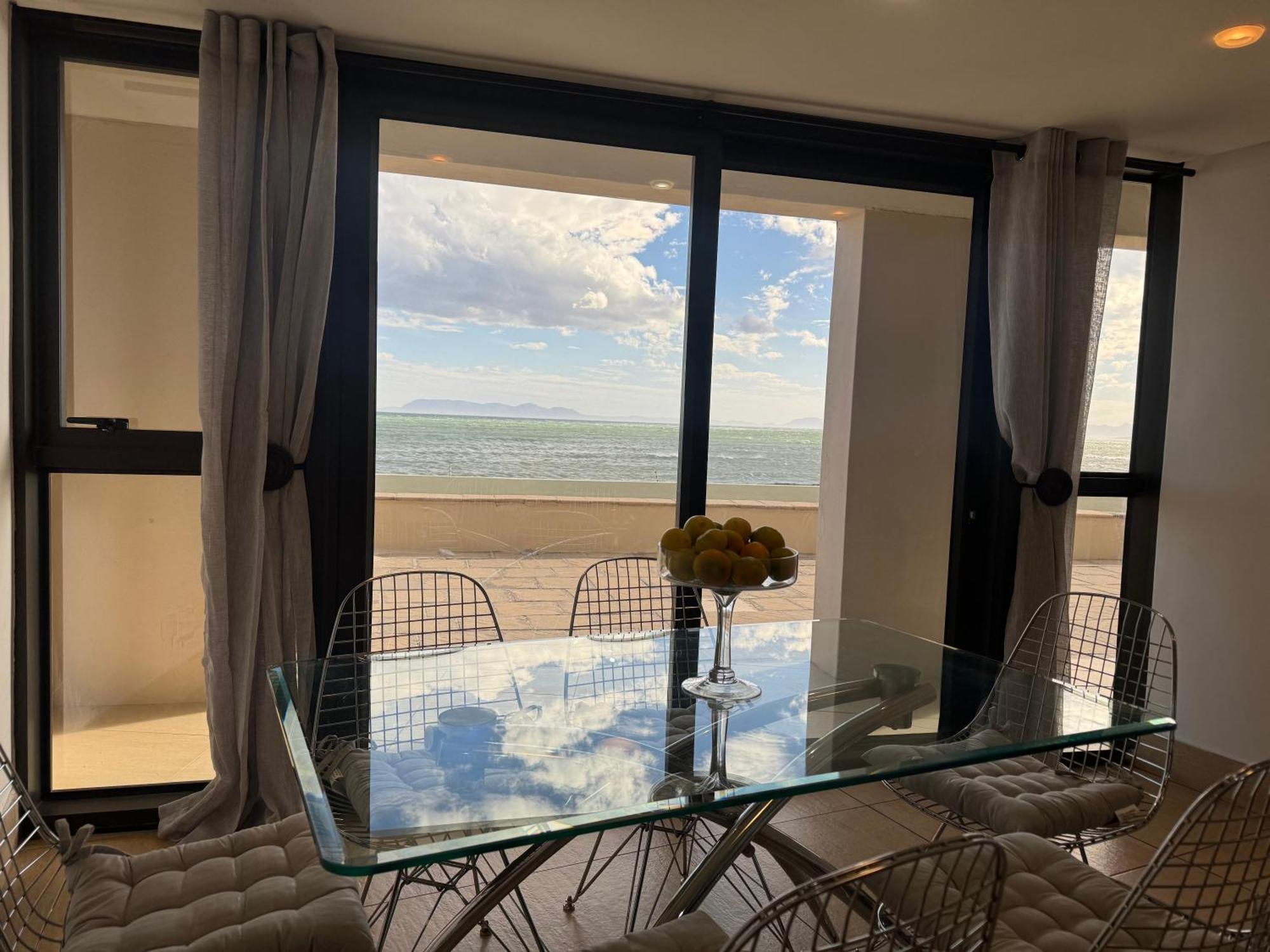 Loddey'S Self Catering Apartments - By Beach Collection Strand Exteriér fotografie
